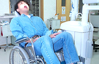 車椅子での治療